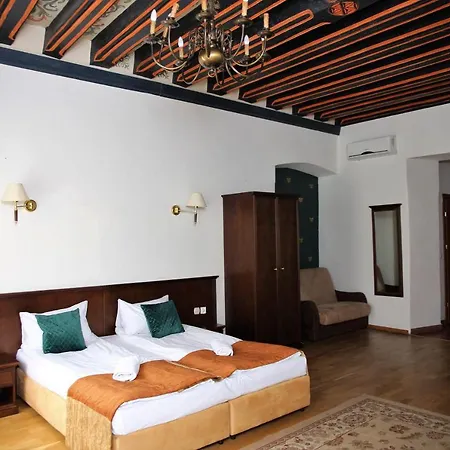 Prudentia Qulturalna Couette-café 3*