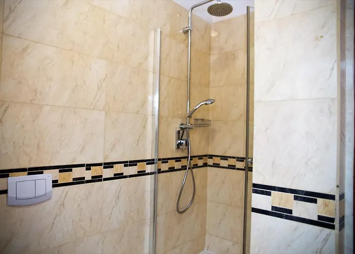 Prudentia Qulturalna Bed & Breakfast 3*